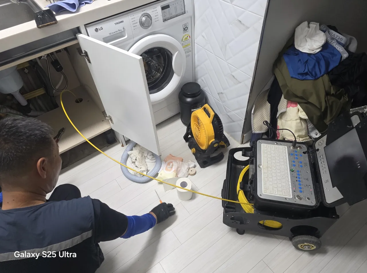 안산시 싱크대막힘 배수·배관 문제 원인을 점검하는 실제 작업 사진