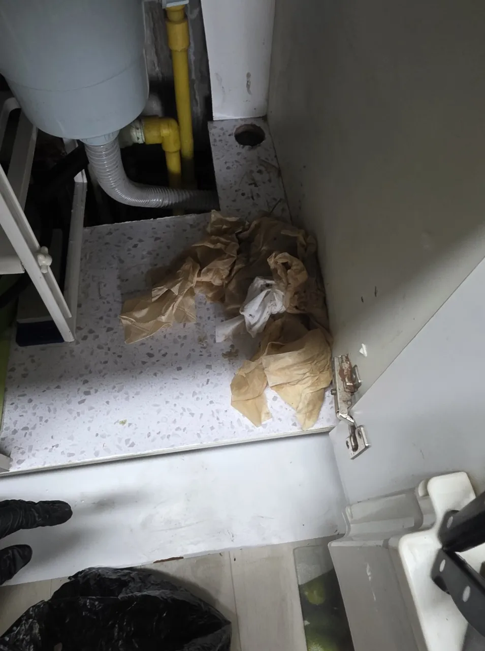 이천시 싱크대막힘 배수·배관 문제 원인을 점검하는 실제 작업 사진