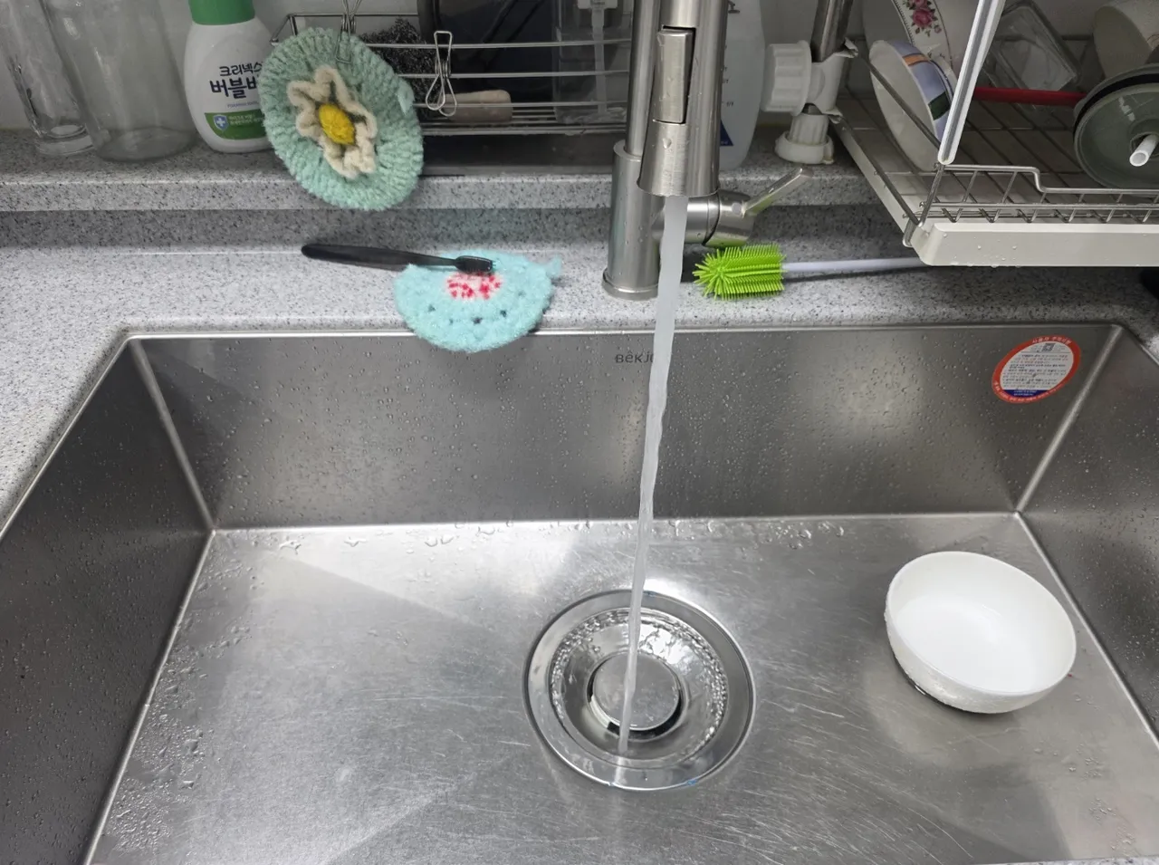 아산시 싱크대막힘 배관 내부 상태와 문제 구간을 확인하는 현장 사진
